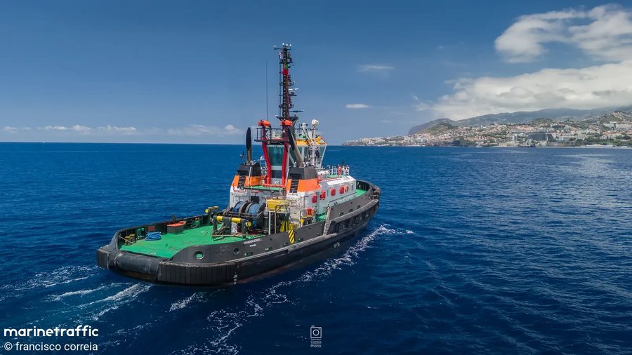 Le remorqueur Chambon Nordet en navigation